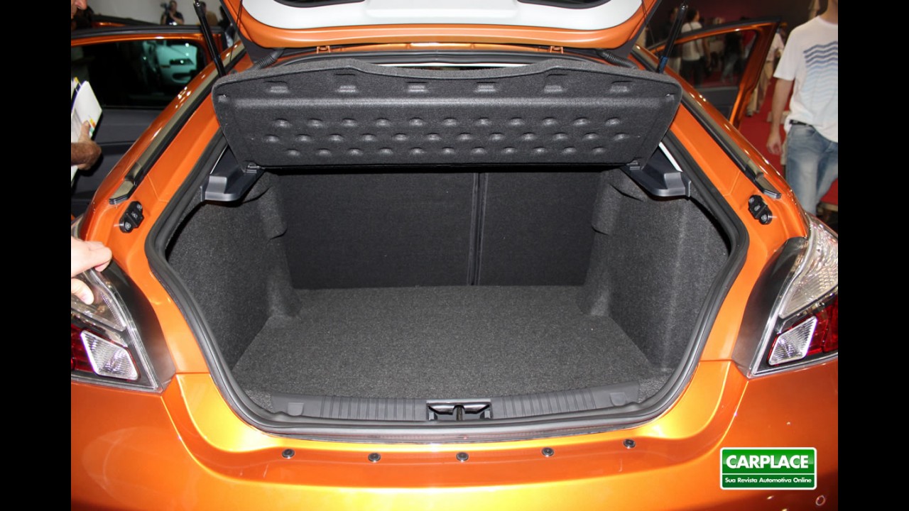 Morris Garages "MG" estréia oficialmente no Brasil - MG 6 Turbo chega por R$ 99.789