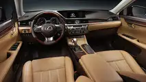 Makyajlı Lexus ES