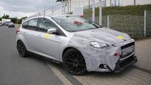2016 Ford Focus RS mule spy photo