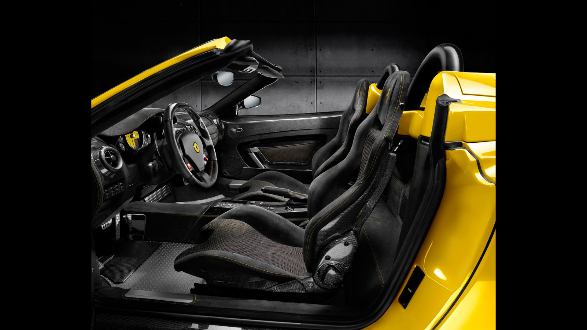 ferrari-scuderia-spider-16m.jpg ferrari-scuderia-spider-16m.jpg
