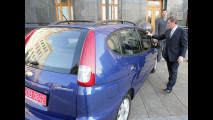 Una Chevrolet Tacuma per l'uomo più alto del mondo