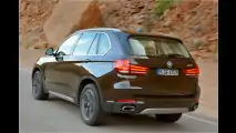 BMW X5 legt Tarnung ab