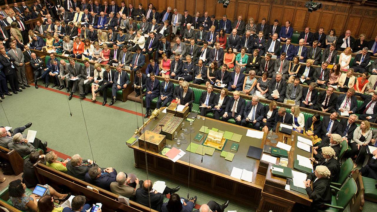 Mps Debate Issues In The House Of Commons Chamber Motor1 Com Photos