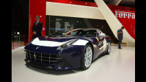 Ferrari al Salone di Parigi 2016