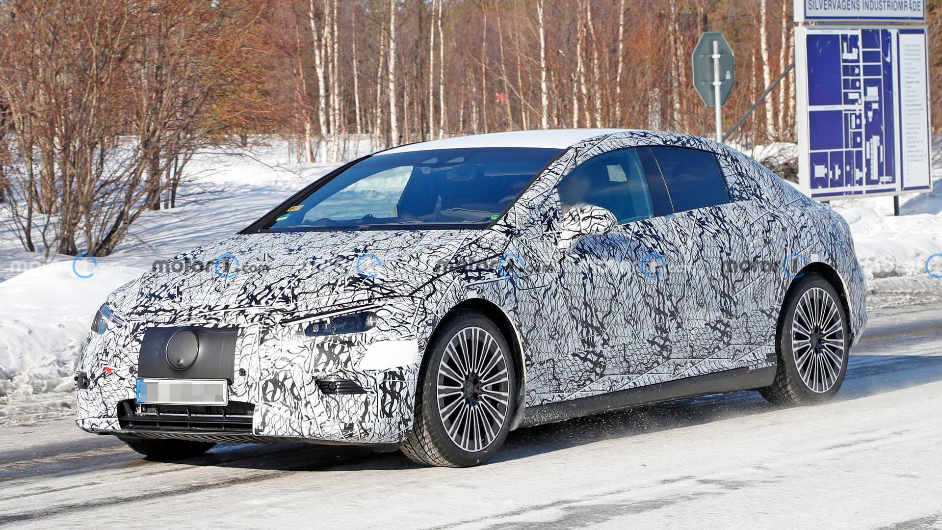 mercedes-benz-eqe-new-spy-photo-front-three-quarters.jpg