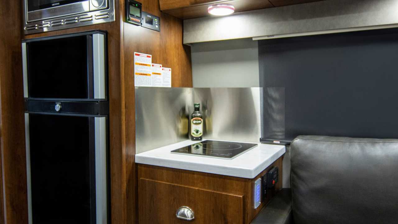 Autocaravana Chinook Summit