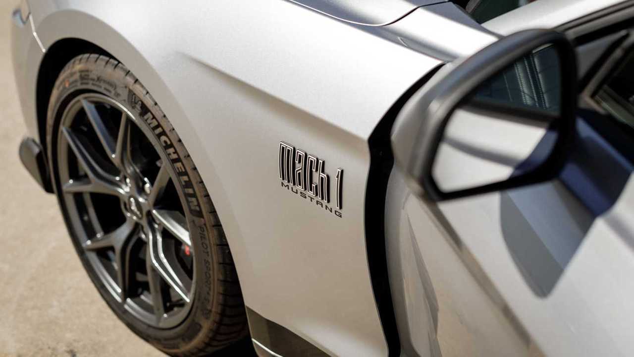Ford Mustang Mach 1 - Teste no Brasil