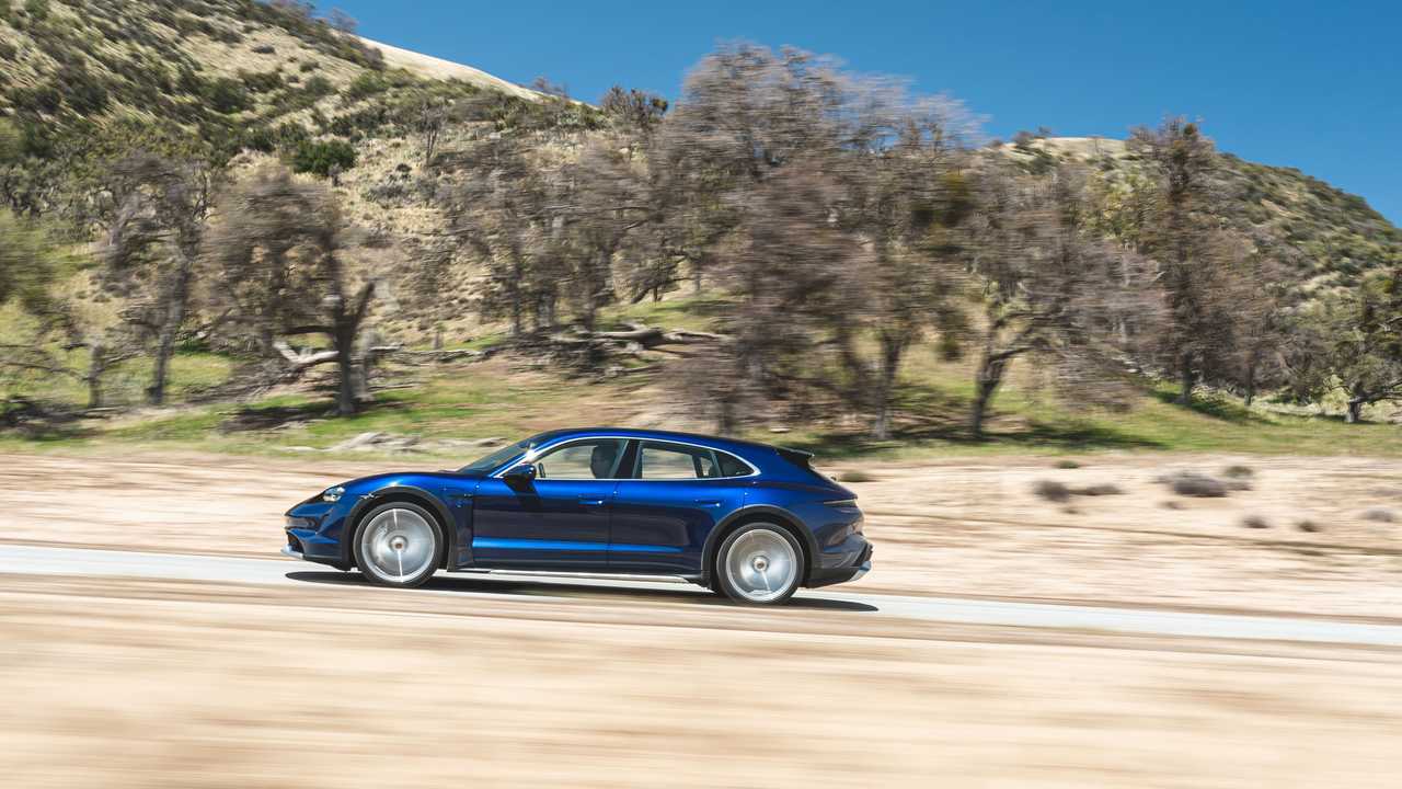 Porsche Taycan Turbo Cross Turismo