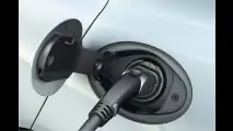 Erstes Plug-in-Oberklasse-Auto