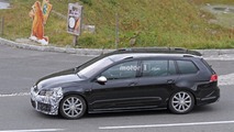 2017 VW Golf R facelift spy photo