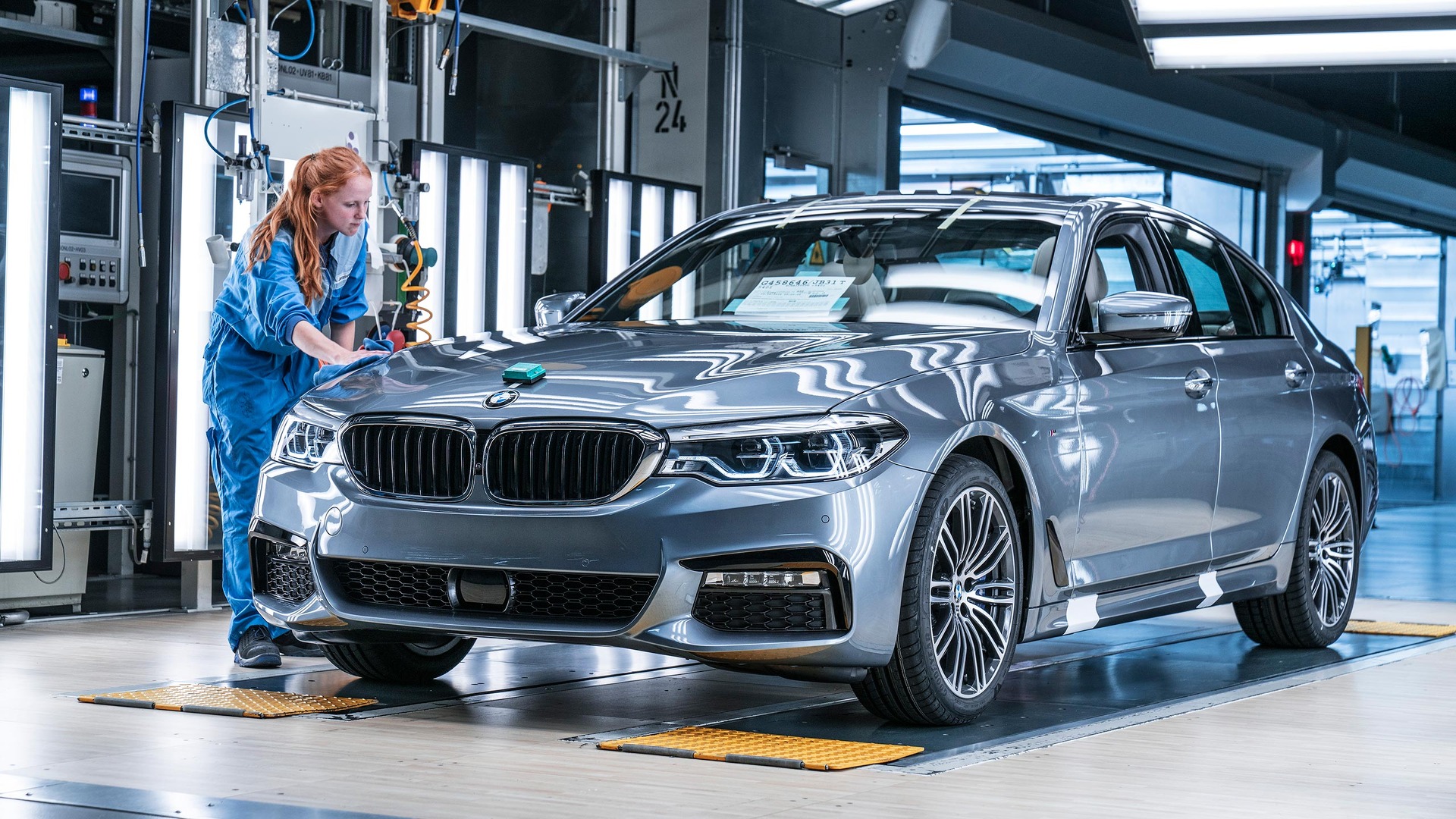 see-how-much-the-2017-bmw-5-series-costs-in-germany-u-k