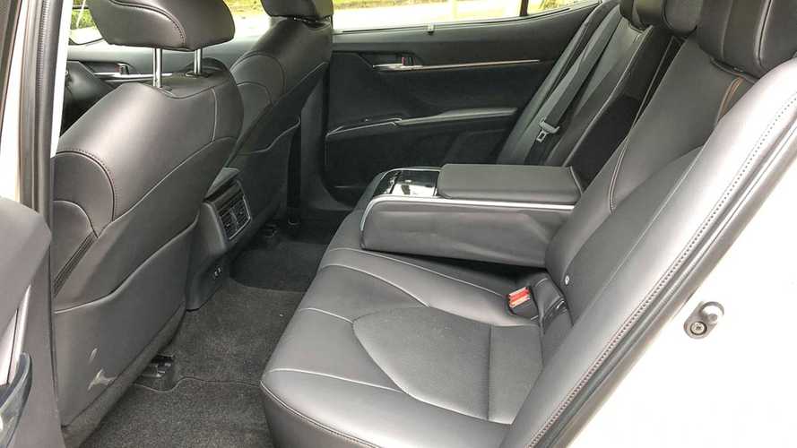 Toyota Camry XLE 2018 (teste BR)