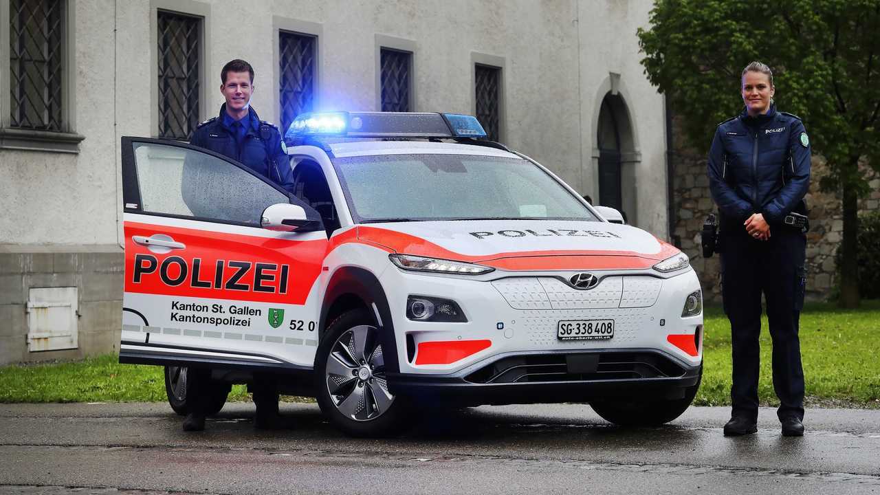 Hyundai Kona Electric And NEXO Aim To Make European Police Forces Greener