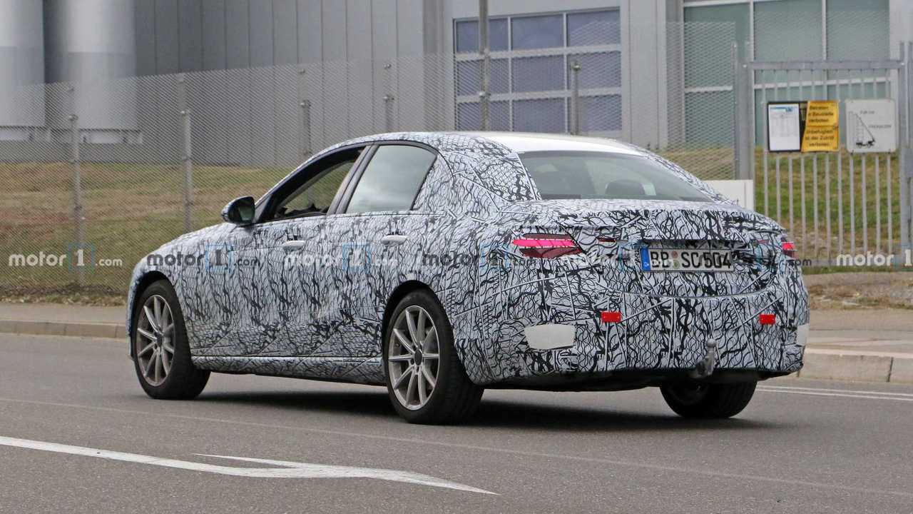 Flagra: Mercedes-Benz Classe C 2021