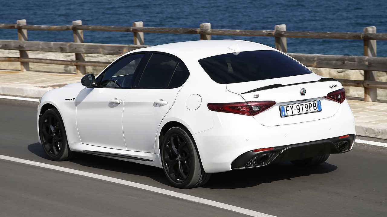 Alfas Romeo Giulia, 1962 vs 2020
