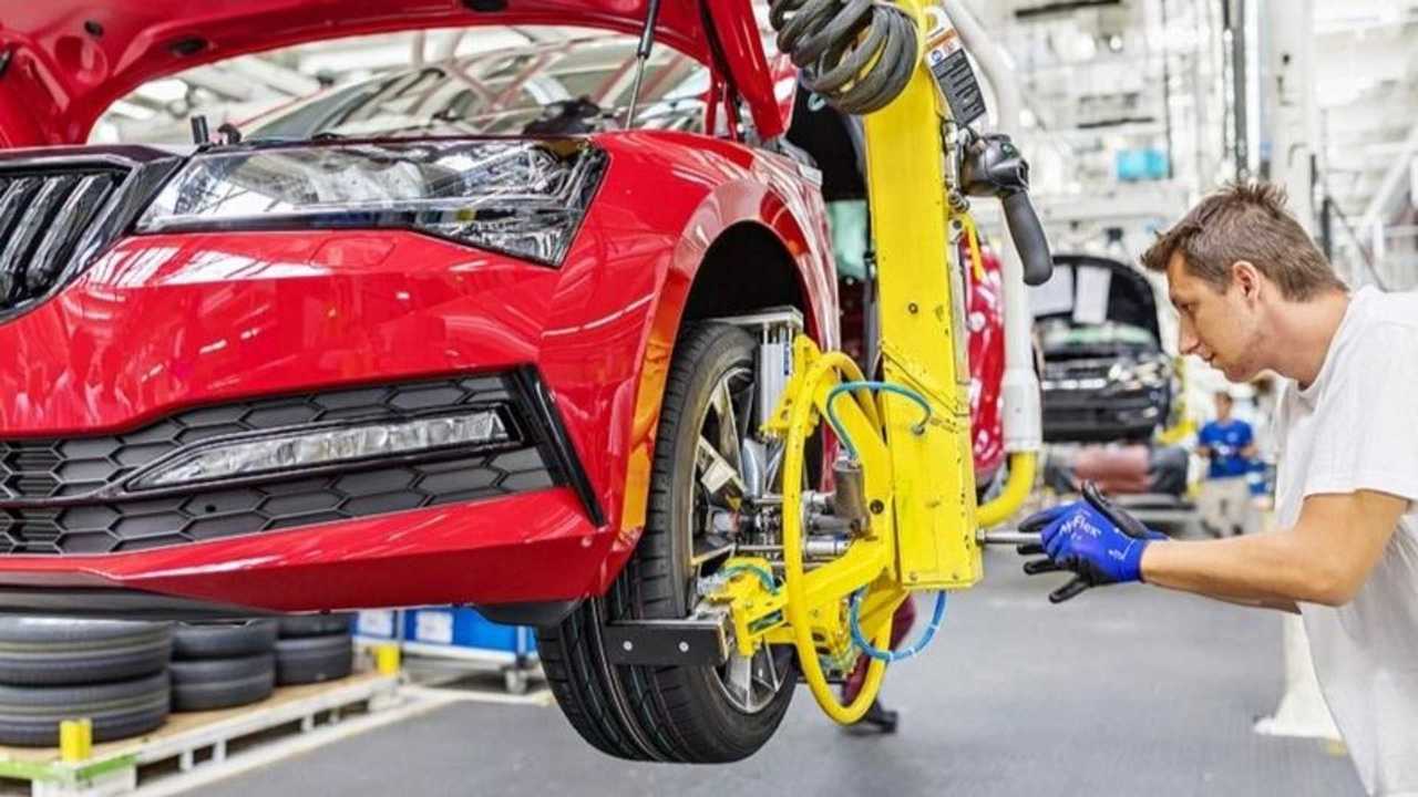 Skoda Superb üretim Kvasiny tesisi