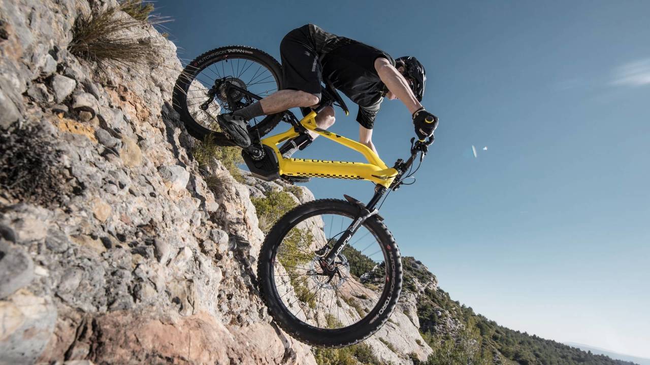 Peugeot eM02 FS Powertube, l'eBike per Il fuoristrada