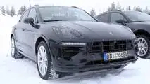 2019 Porsche Macan facelift spy photo