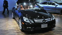 2010 Mercedes E-Class Cabriolet live in Detroit, NAIAS 12.01.2010