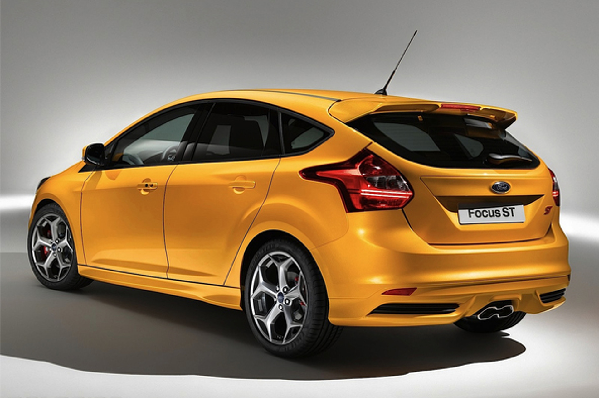 When Test Driving Is Not Enough: Ford Inviting Public to Race ’13 Focus ST