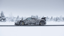 Pagani Huayra BC donmuş gölde