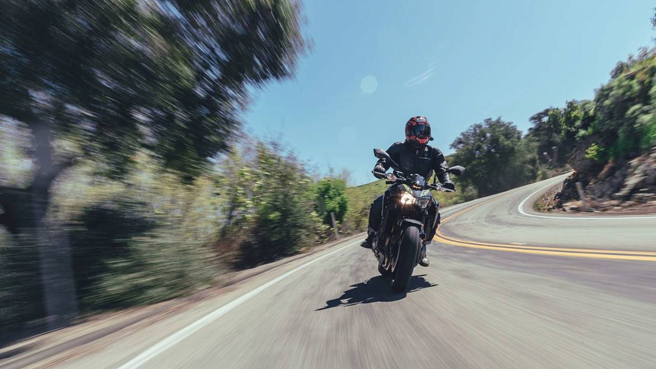 <em>My rare complaints with the steering were only at very slow speeds.</em><br /><em>Photo by Drew Ruiz.</em>
