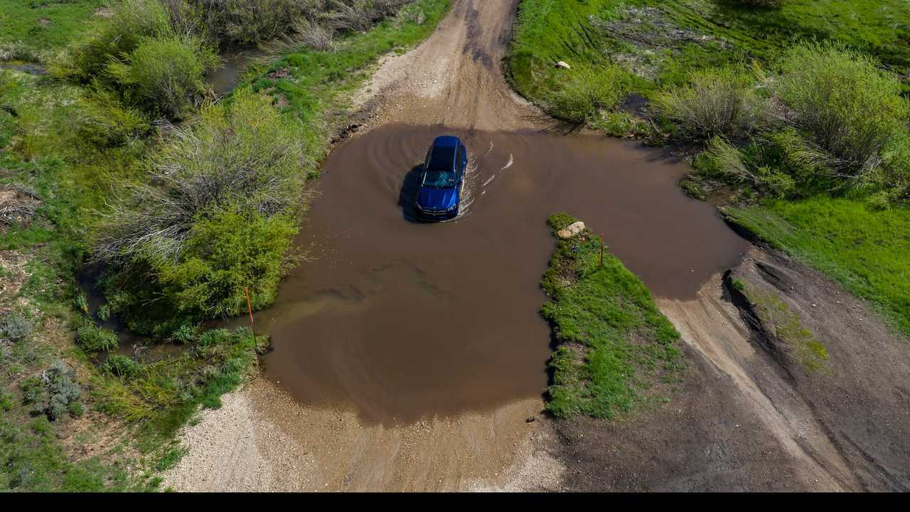 2020 Mercedes-Benz GLS: Off Road