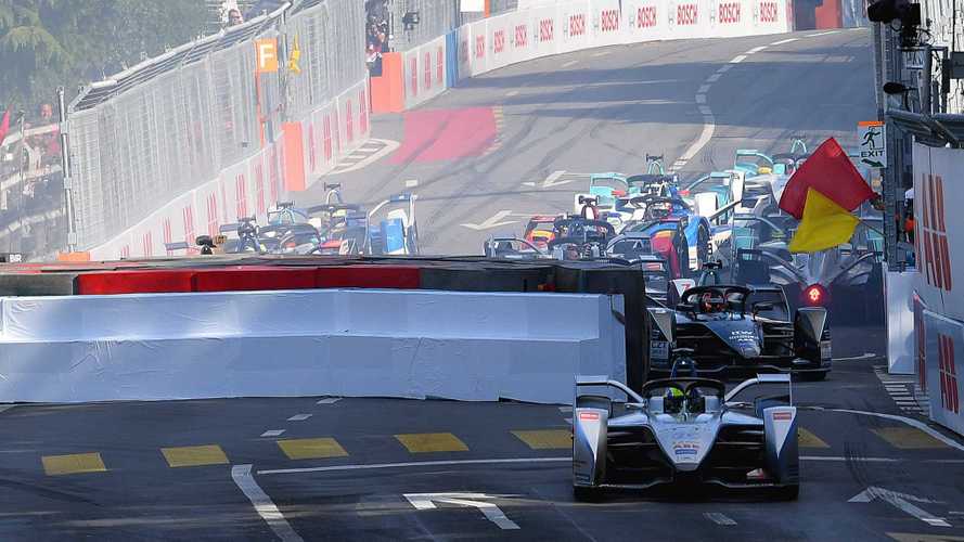 Di Grassi sur le drapeau rouge de Berne : 