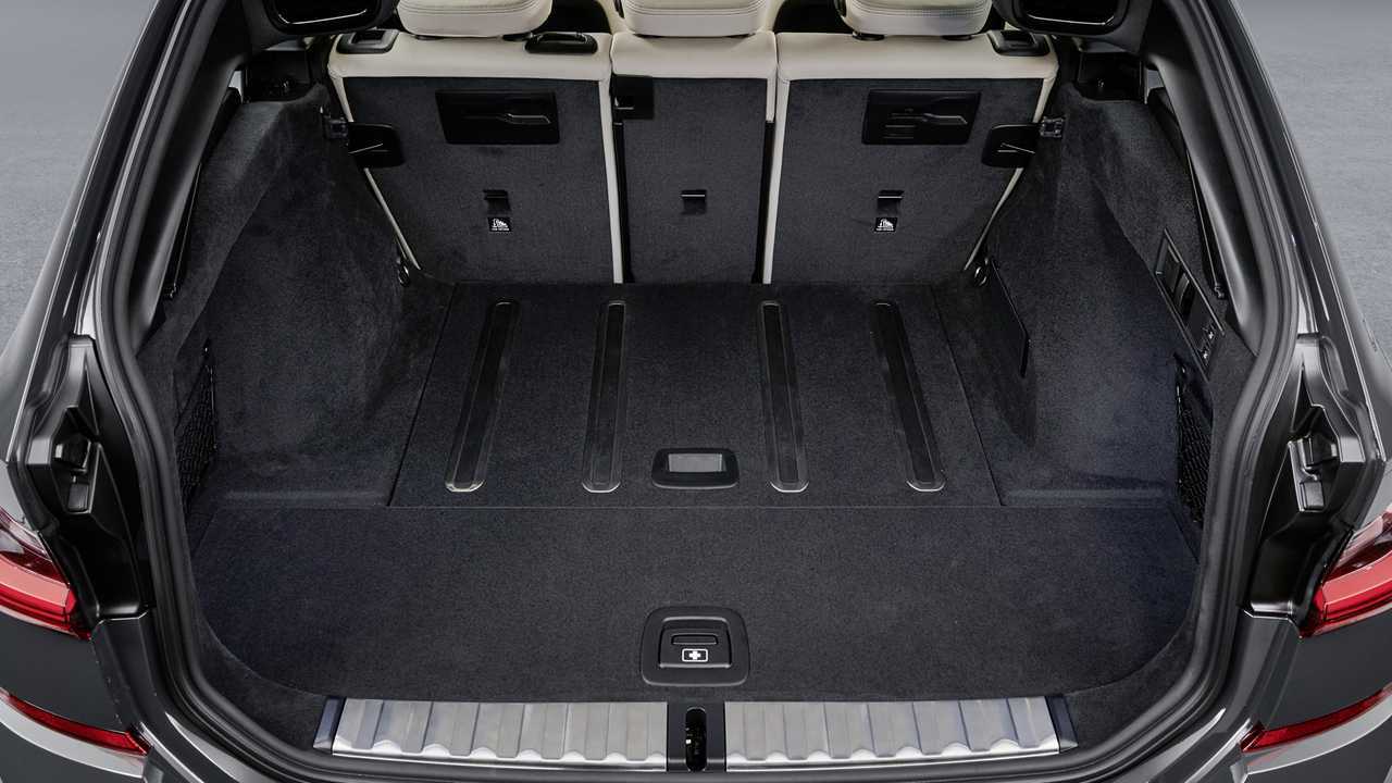 Nuova BMW Serie 3, il confronto con la vecchia