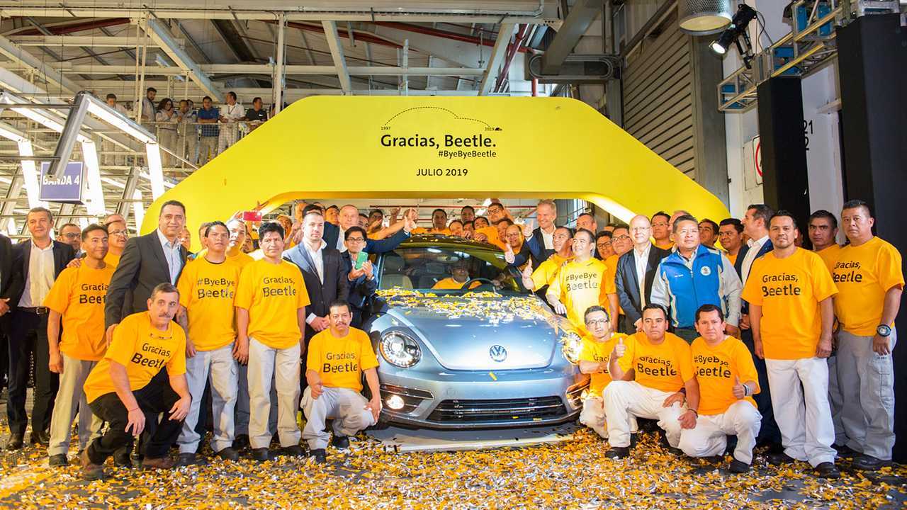 Volkswagen Maggiolino, 81 anni di storia per immagini