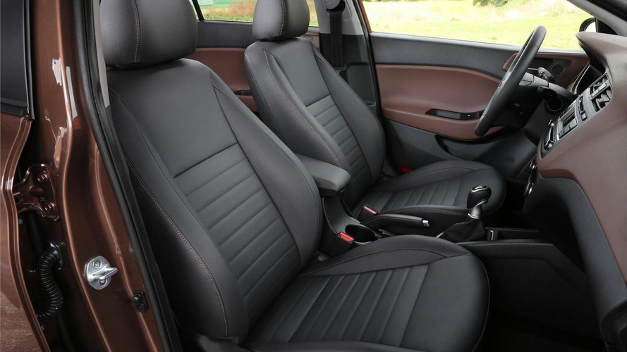 2015 Hyundai i20 official photos