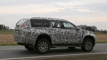 2016 Mitsubishi Pajero Sport spy photo