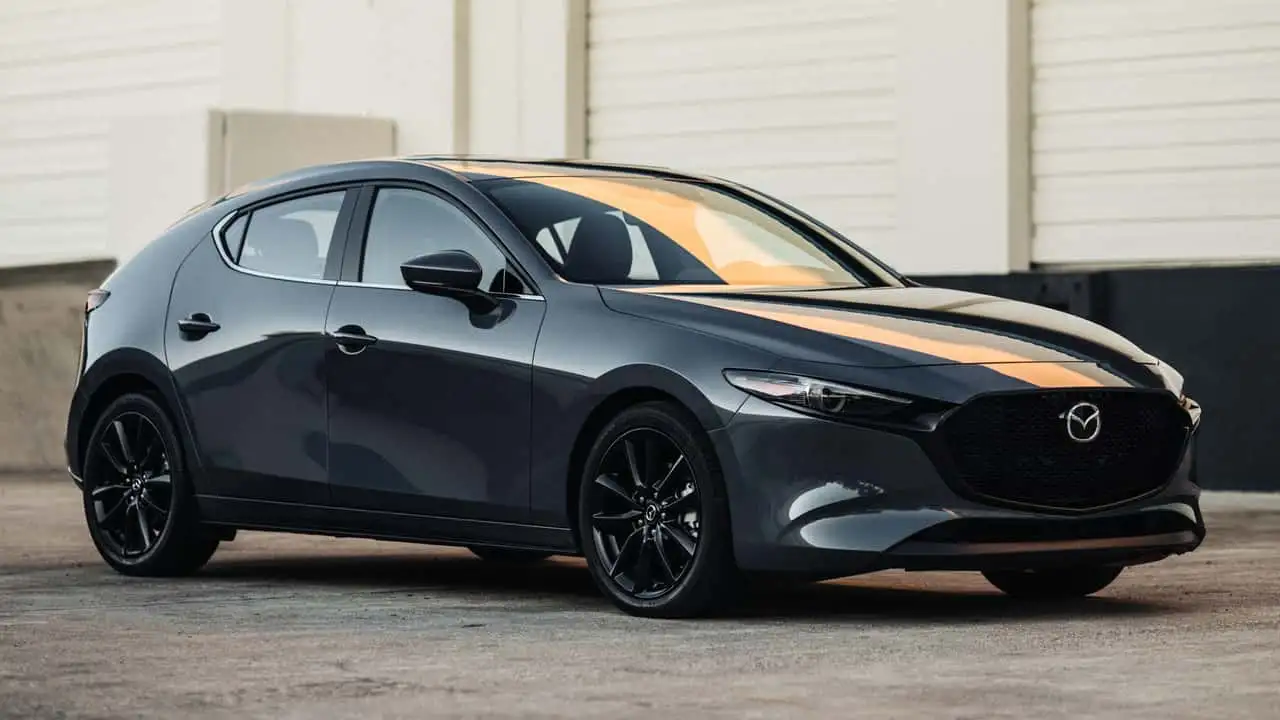 https://cdn.motor1.com/images/mgl/nA6WY6/s3/2025-mazda3.webp