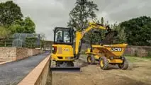 JCB: nuovi escavatori compatti 25Z-1 e 26C-1