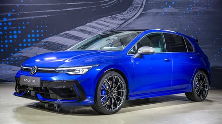VW Golf R facelift (2024) world premiere and test drive