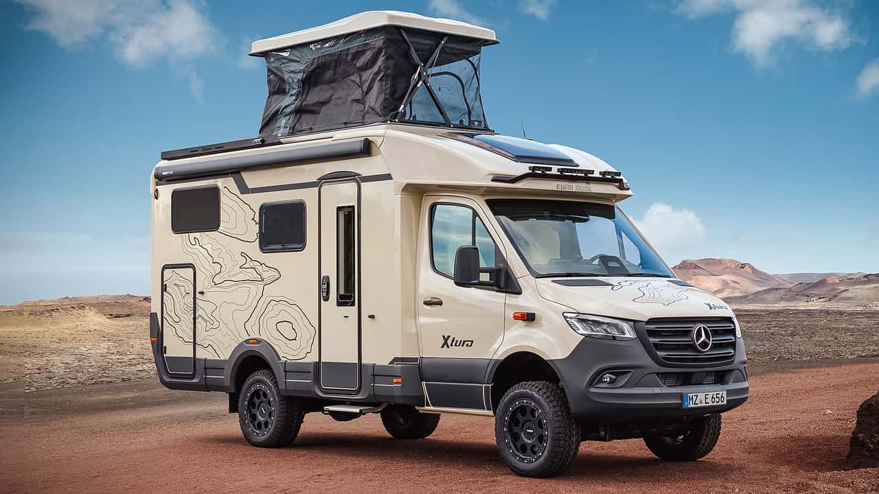 Eura Mobil Xtura 656 HB (2026): autocaravana 4x4 con tienda de techo