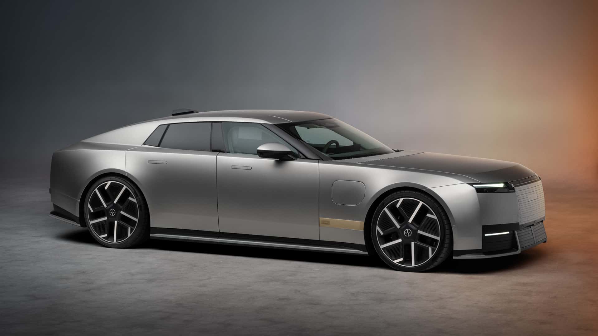 Jaguar Type 01 登場：品牌新紀元首款純電 GT