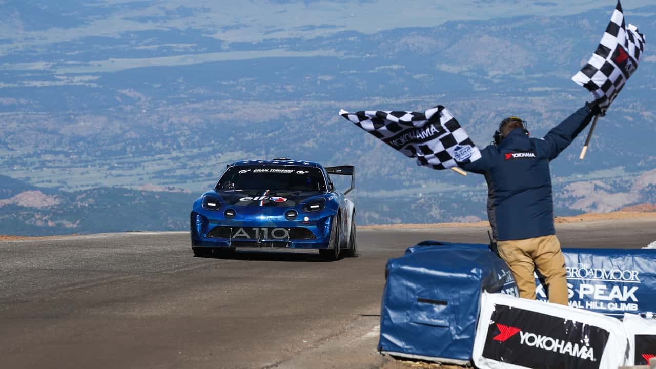 Alpine_A110_Pikes_Peak_-_Raphael_Astier_-_Pikes_Peak_2023