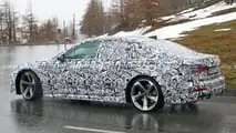 Photo d'espionnage latérale de l'Audi RS7 de nouvelle génération