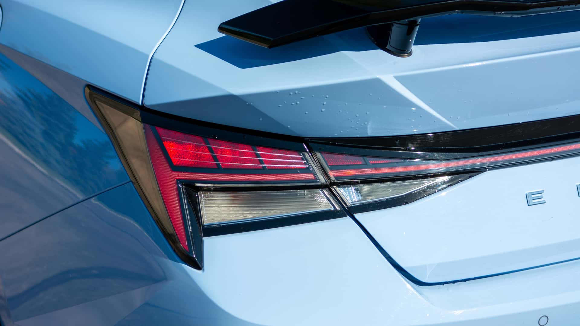 https://cdn.motor1.com/images/mgl/nA9bgG/s1/2023-hyundai-elantra-n.jpg