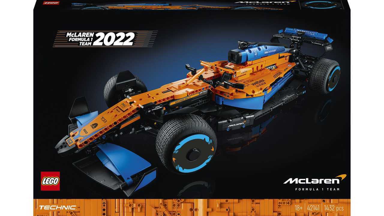 LEGO Technic McLaren Formula 1 Race Car package