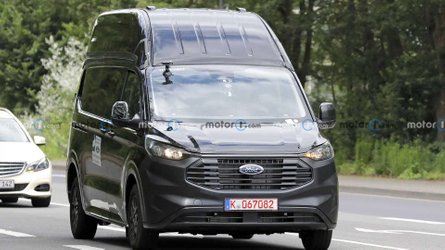 2023 Ford Transit Custom Kamuflajsız Casus Fotoğrafları
