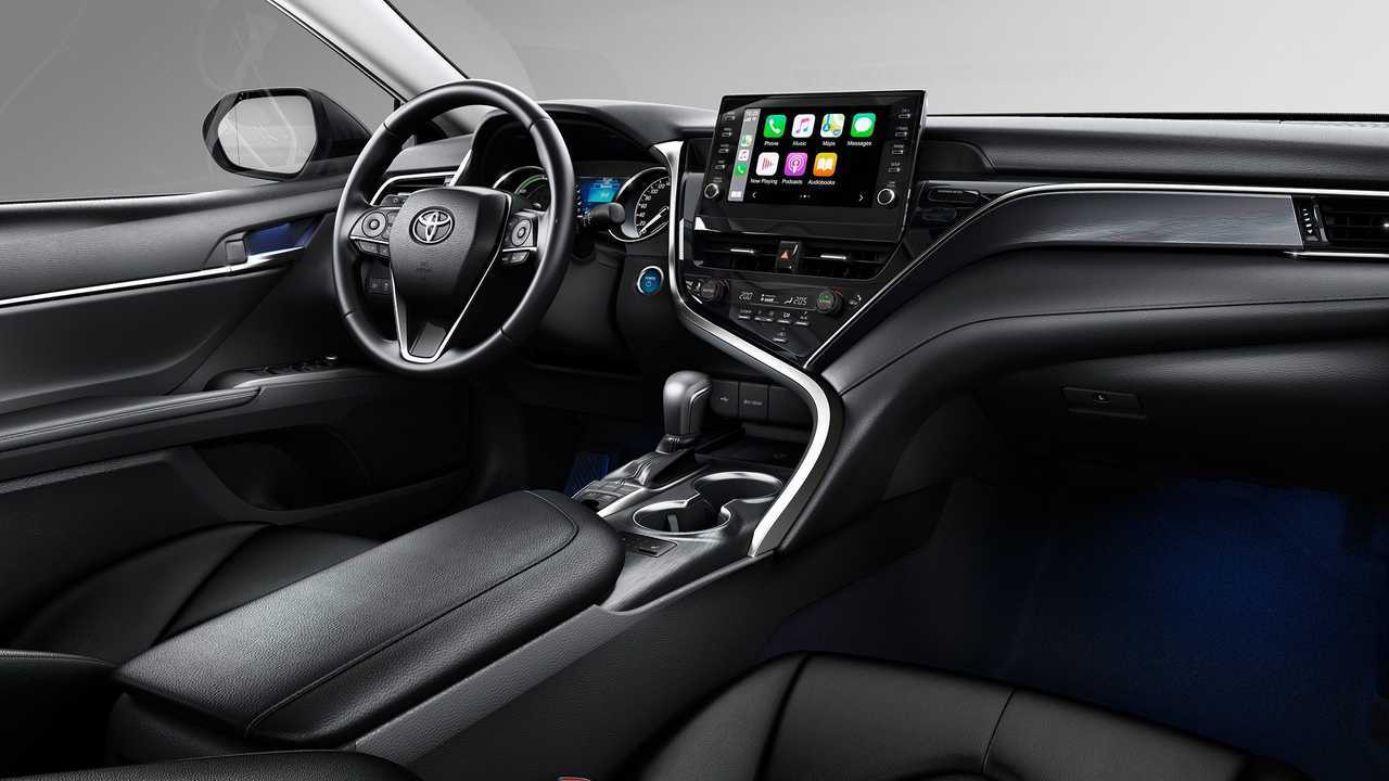 Toyota Camry Hybrid 2023