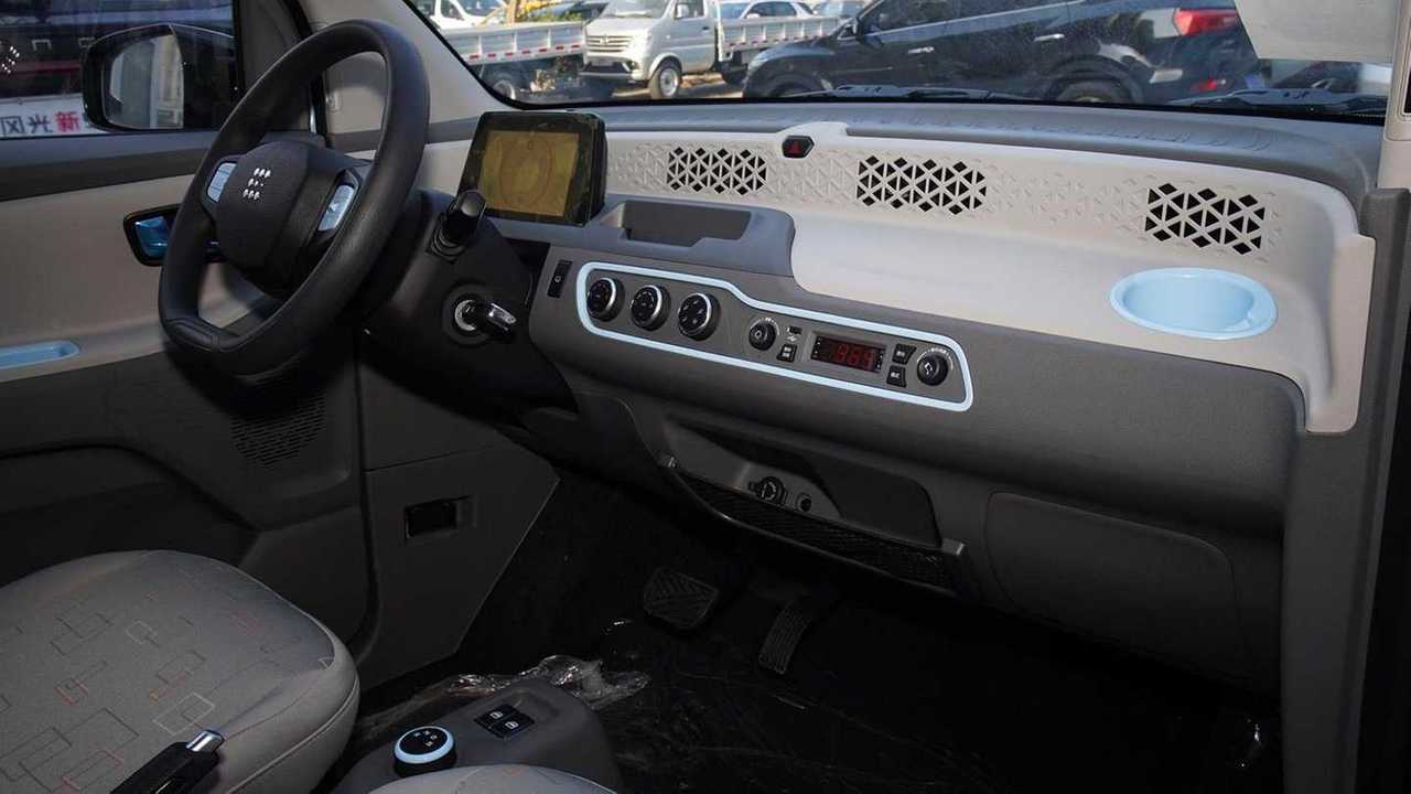 Dongfeng FengGuang Mini EV - painel