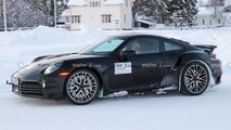 Porsche 911 Turbo, le nuove foto spia del restyling