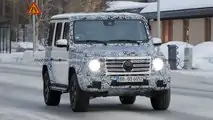 Mercedes-Benz G-Klasse Facelift-Spionagefoto (vorne drei Viertel)