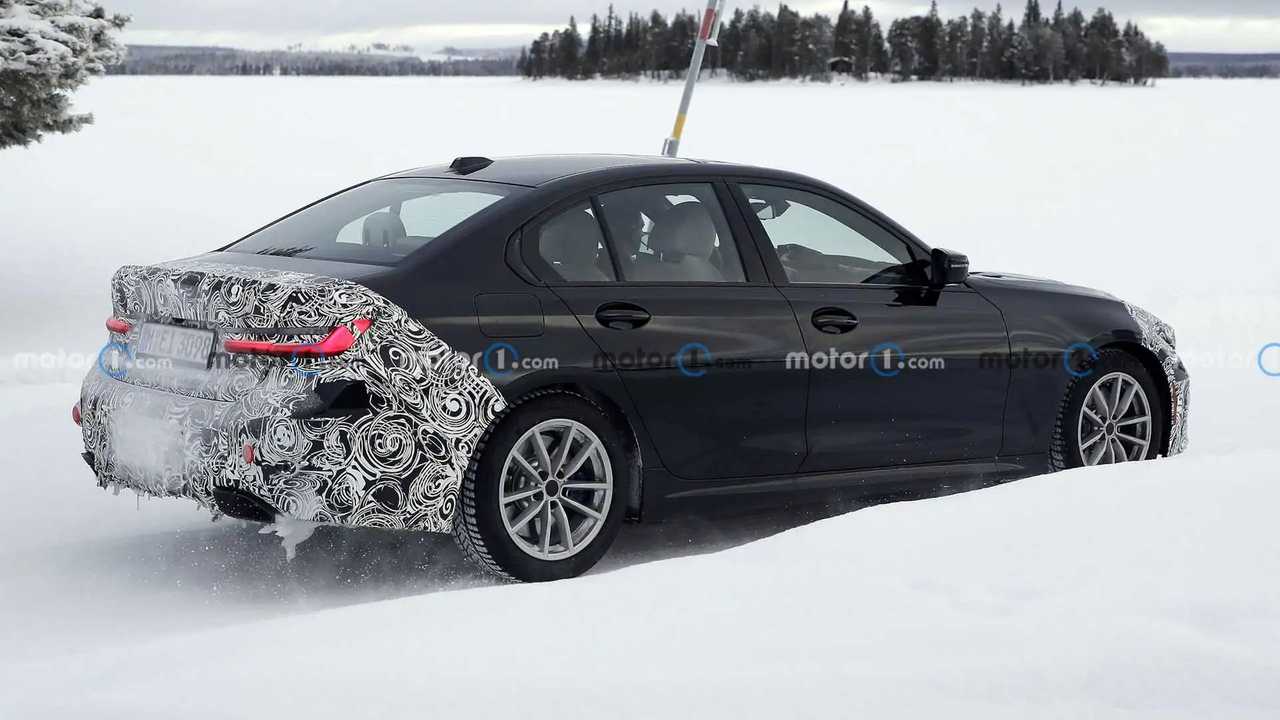 BMW Series 3 Facelift Spy Shot