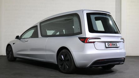 Tesla Model 3, coche fúnebre