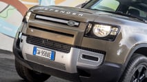 Land Rover Defender 90 (2025), la sfida di parcheggio