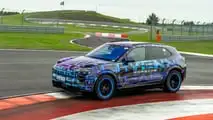 Porsche Cayenne Electric nel Porsche Experience Center di Lipsia